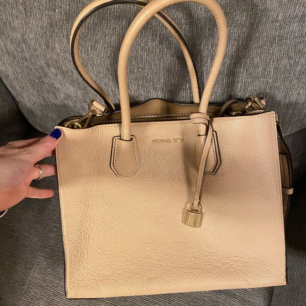 Michaels Kors bag tag still on